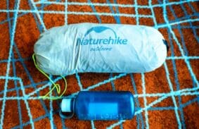 The great low weight NatureHike Cloud-Up 2 Carry Bag to keep a hold of your backpacking gear