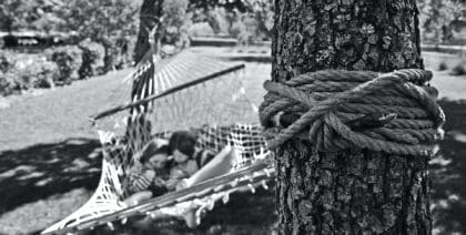 How To Tie A Hammock Knot such as the Bowline Hitch