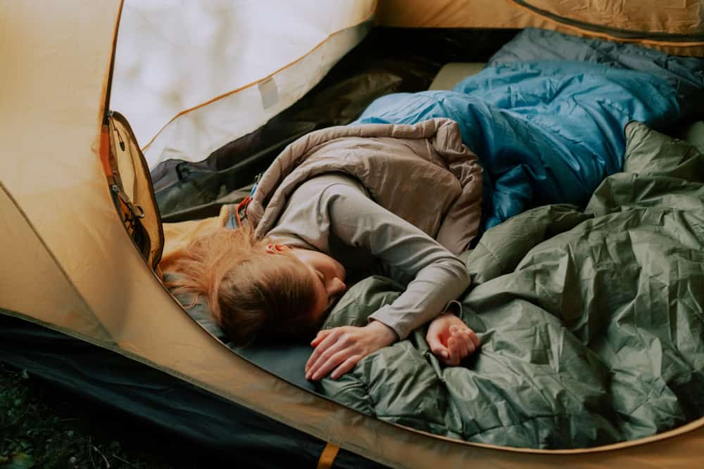 Men's and Women's sleeping bags are different  shapes and weights to suit the body temperatures 